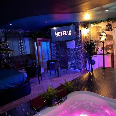 Marbella Logement Privatif -Jacuzzi-Sauna La Valette-du-Var Kültér fotó